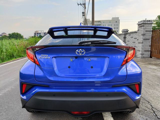 TOYOTA豐田 C-HR  第4張相片