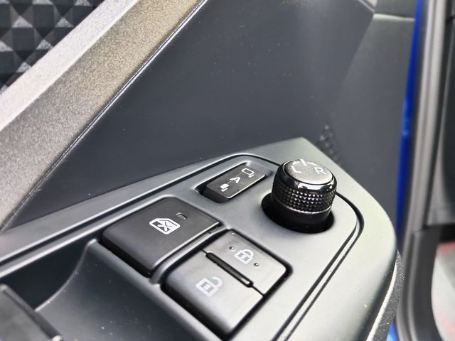 TOYOTA豐田 C-HR  第10張相片