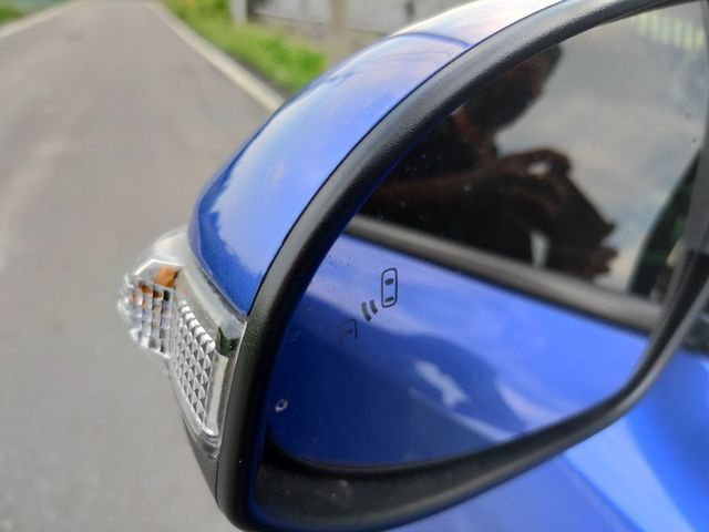 TOYOTA豐田 C-HR  第12張相片