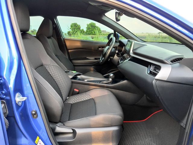 TOYOTA豐田 C-HR  第18張相片
