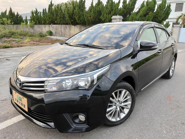 TOYOTA豐田 ALTIS  第1張相片