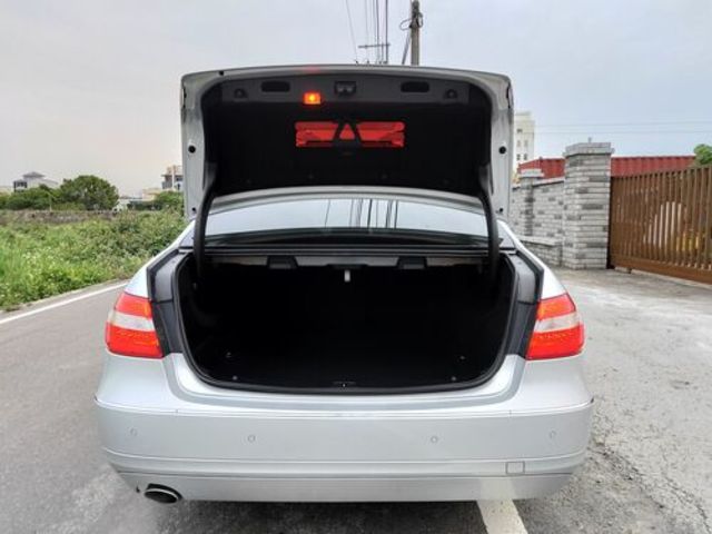 M-BENZ賓士 E200  第19張相片