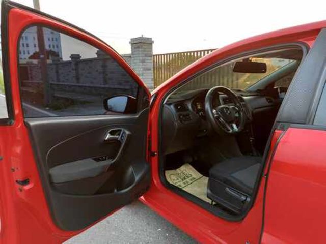 VOLKSWAGEN福斯 POLO  第11張相片