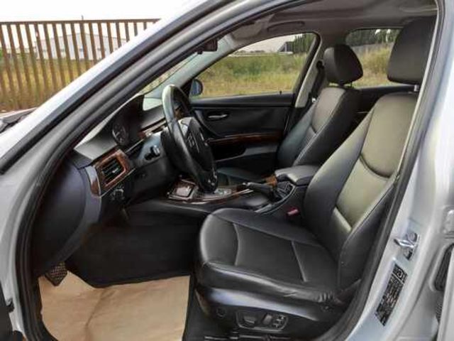 BMW寶馬 320I SEDAN ZA  第9張相片