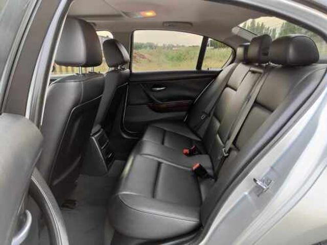 BMW寶馬 320I SEDAN ZA  第10張相片