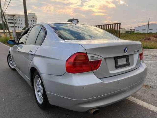 BMW寶馬 320I SEDAN ZA  第18張相片