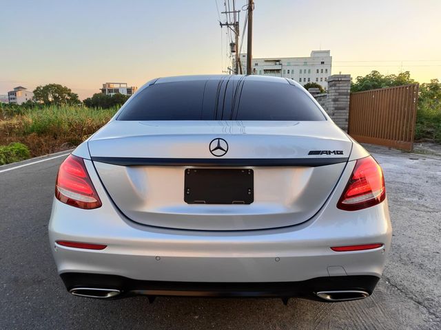 M-BENZ賓士 E200  第4張相片