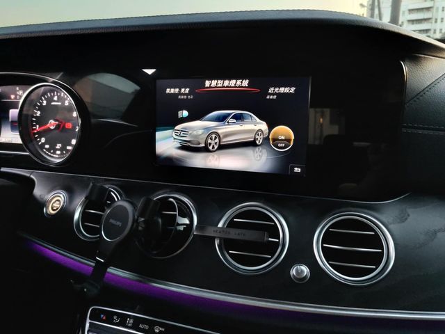 M-BENZ賓士 E200  第19張相片