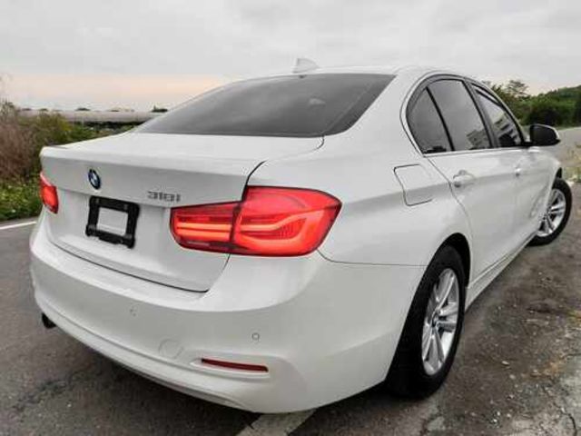 BMW寶馬 318I  第2張相片