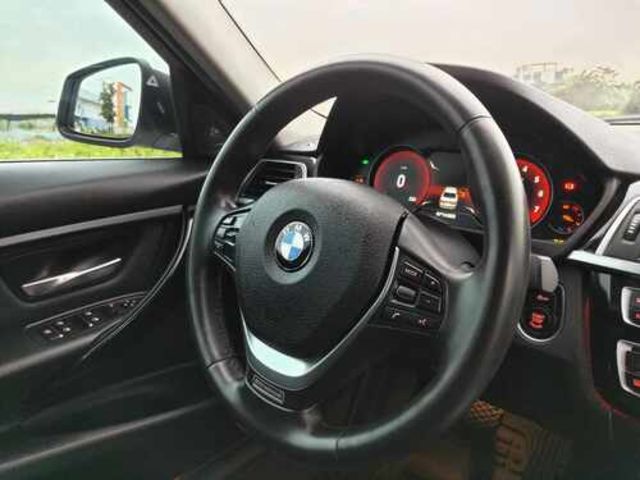 BMW寶馬 318I  第7張相片