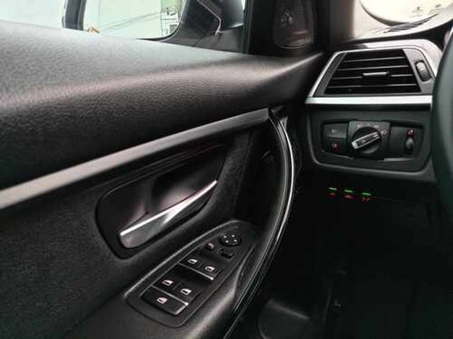 BMW寶馬 318I  第16張相片