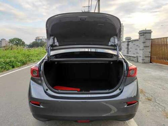 MAZDA馬自達 MAZDA 3  第19張相片