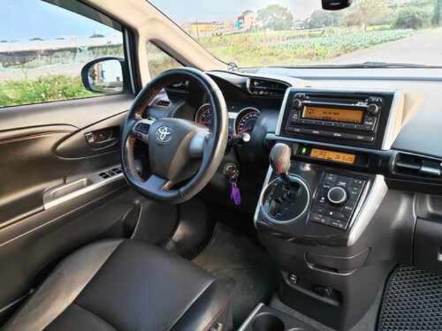 TOYOTA豐田 WISH  第6張相片