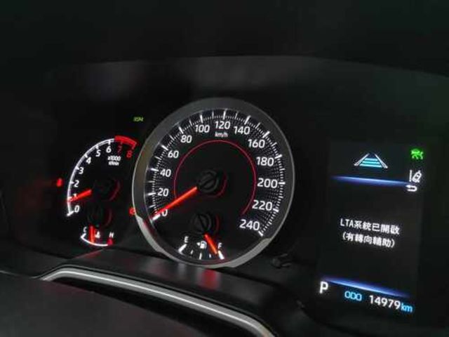 TOYOTA豐田 ALTIS  第5張相片