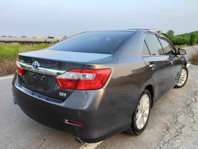 TOYOTA豐田 CAMRY HYBRID  第2張相片