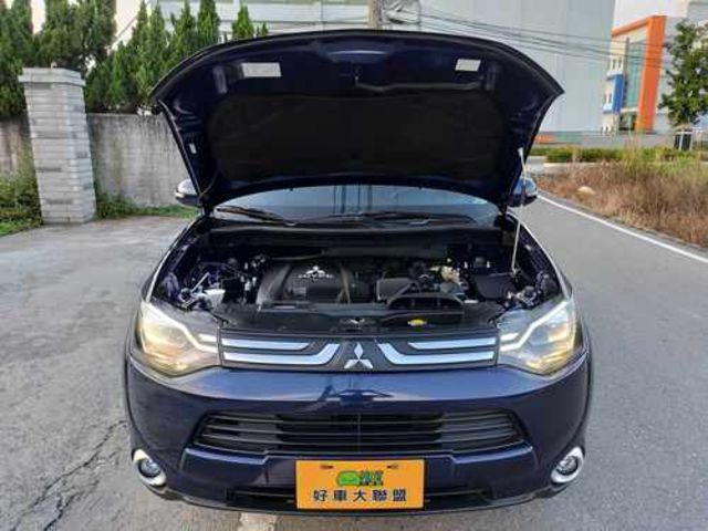 MITSUBISHI三菱 OUTLANDER  第20張相片