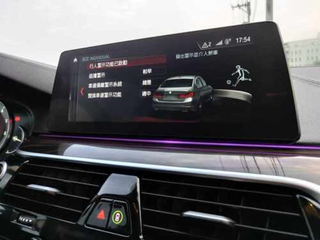 BMW寶馬 520I  第8張相片