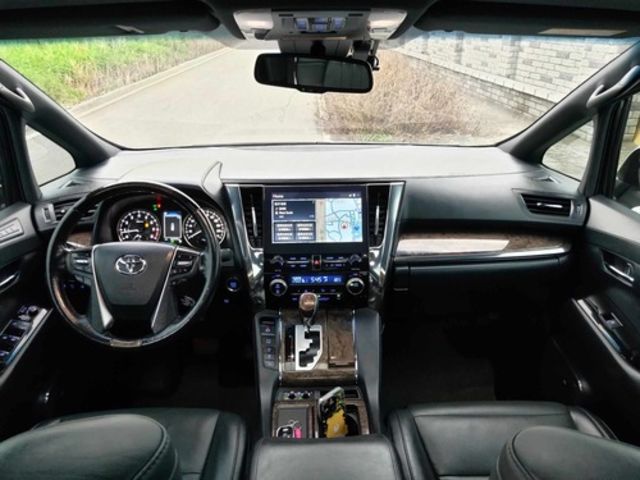 TOYOTA豐田 ALPHARD  第5張相片