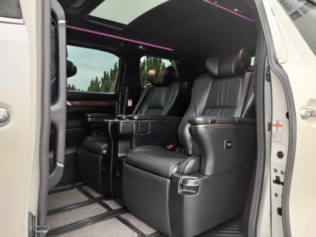 TOYOTA豐田 ALPHARD  第14張相片