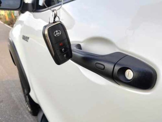 TOYOTA豐田 HILUX  第17張相片