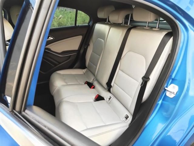 M-BENZ賓士 A180  第9張相片