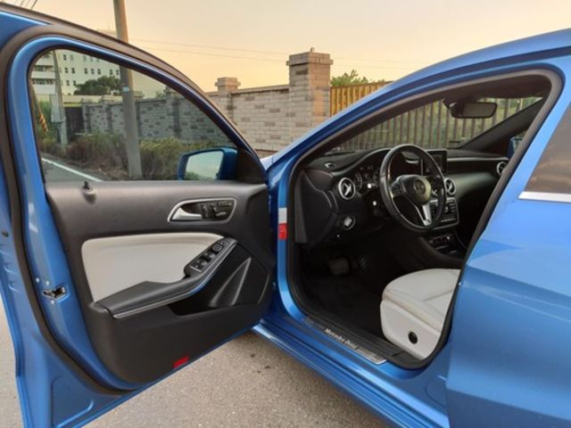 M-BENZ賓士 A180  第10張相片