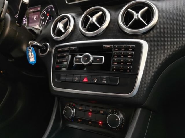 M-BENZ賓士 A180  第14張相片