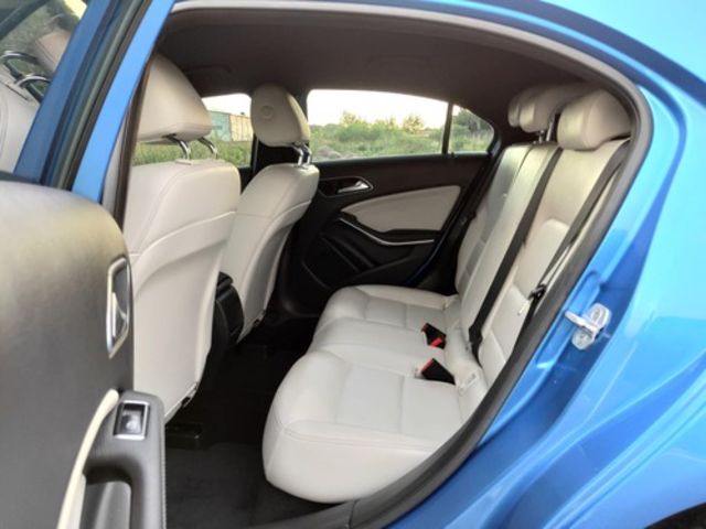 M-BENZ賓士 A180  第16張相片