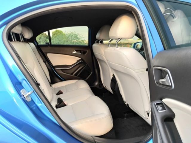 M-BENZ賓士 A180  第19張相片