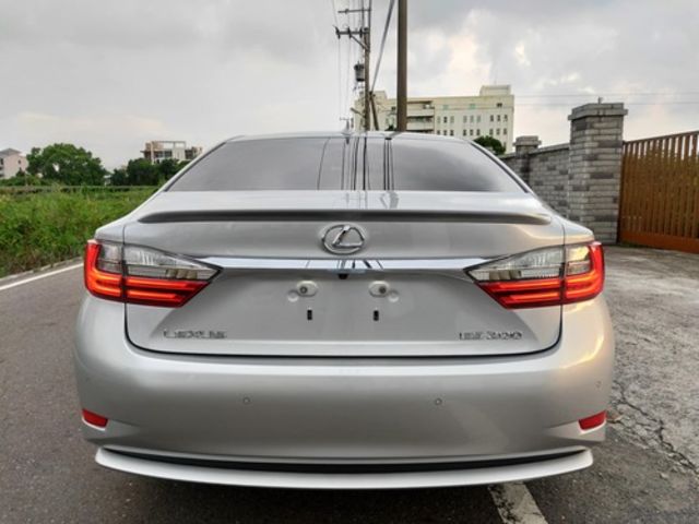 LEXUS凌志 ES200  第4張相片