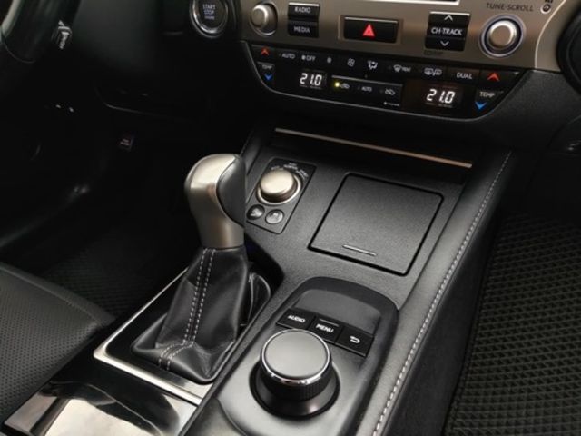 LEXUS凌志 ES200  第15張相片