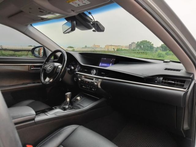 LEXUS凌志 ES200  第16張相片
