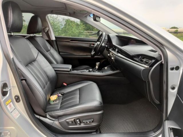 LEXUS凌志 ES200  第17張相片