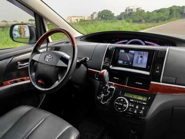 TOYOTA豐田 PREVIA  第6張相片
