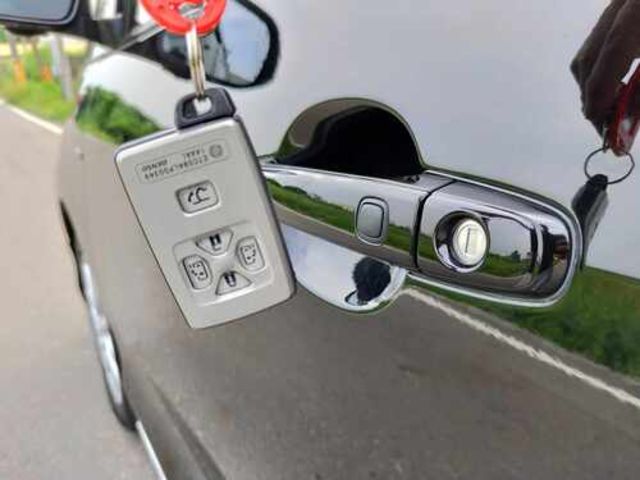 TOYOTA豐田 PREVIA  第15張相片