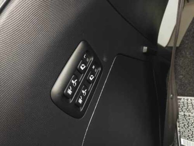 TOYOTA豐田 PREVIA  第18張相片
