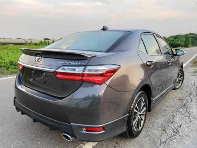 TOYOTA豐田 ALTIS  第2張相片