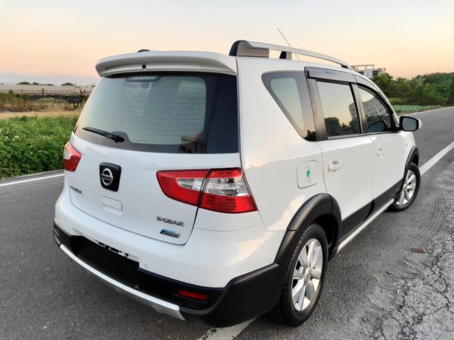 NISSAN日產 LIVINA  第2張相片