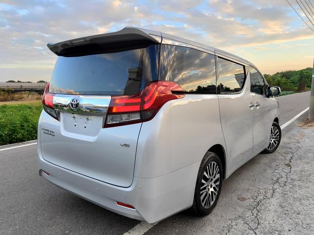 TOYOTA豐田 ALPHARD  第2張相片