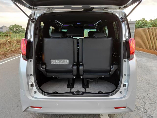TOYOTA豐田 ALPHARD  第14張相片