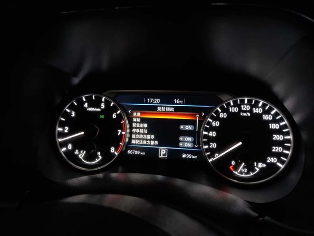 NISSAN日產 SENTRA  第5張相片