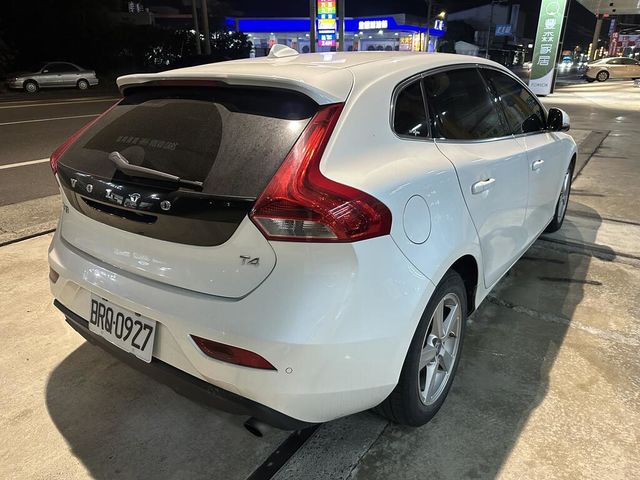 VOLVO富豪 V40  第3張相片