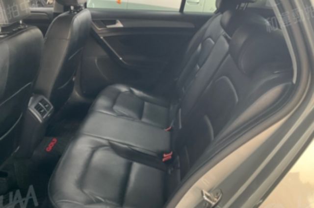 VOLKSWAGEN福斯 GOLF  第4張相片