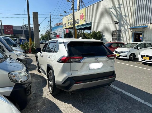 TOYOTA豐田 RAV4  第4張相片