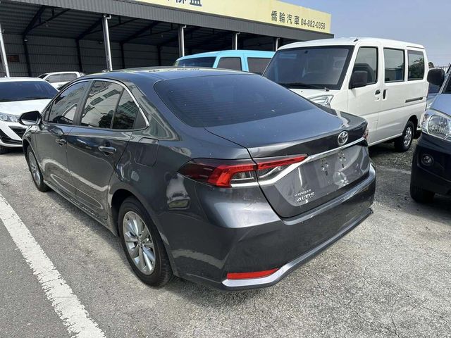 TOYOTA豐田 ALTIS  第2張相片