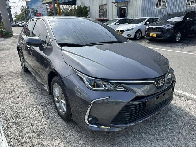 TOYOTA豐田 ALTIS  第3張相片