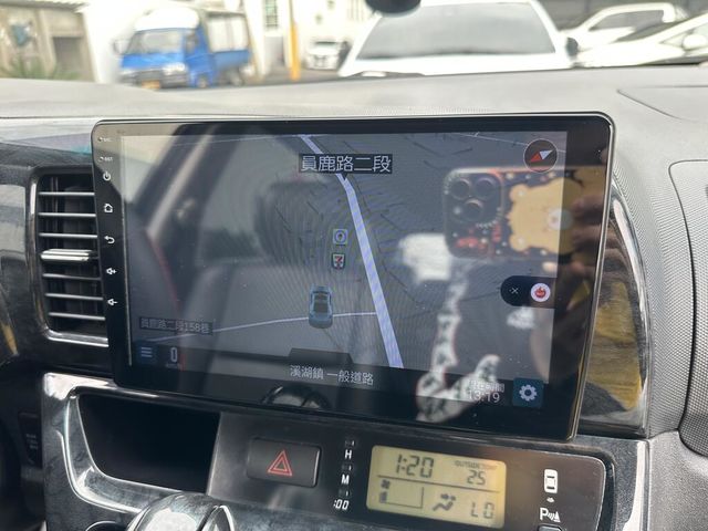TOYOTA豐田 WISH  第8張相片