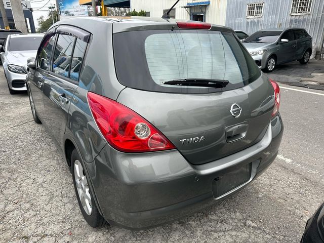 NISSAN日產 TIIDA  第7張相片