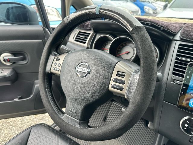 NISSAN日產 TIIDA  第15張相片