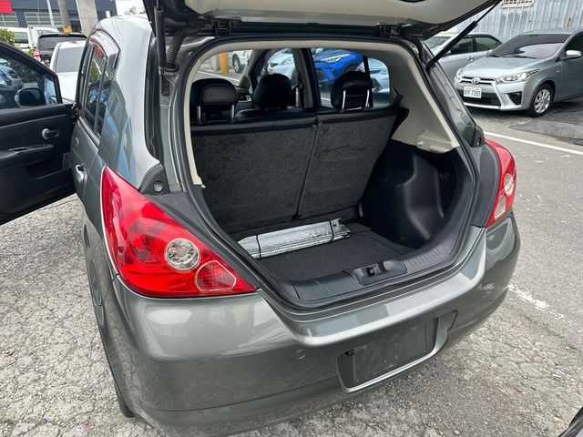 NISSAN日產 TIIDA  第23張相片